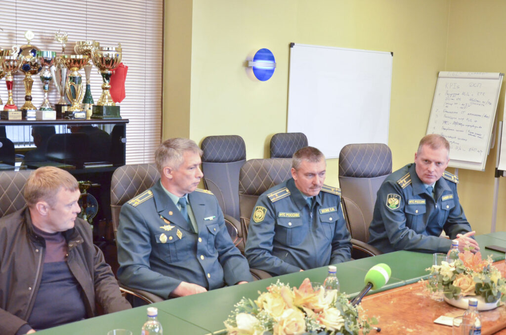 Иркутская таможня обсудила с БрАЗом поставки глинозёма в контейнерах