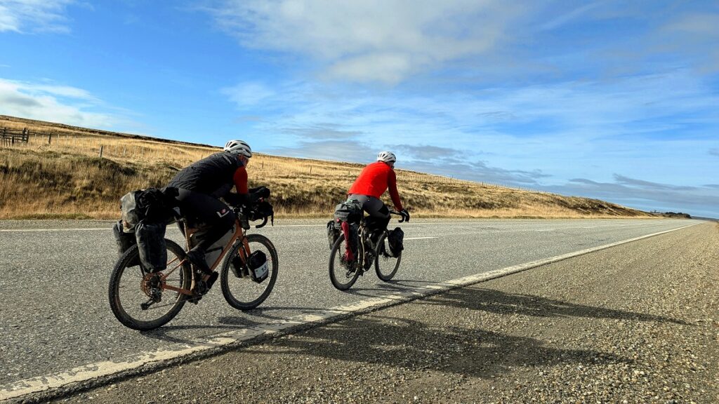 Сотрудники БрАЗа на своих велосипедах проехали по Аргентине и Чили