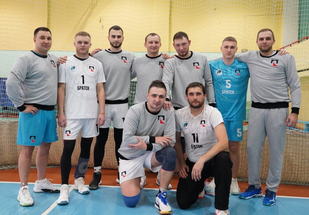 Волейбольная команда БрАЗа впервые участвует в чемпионате Иркутской области среди мужских команд